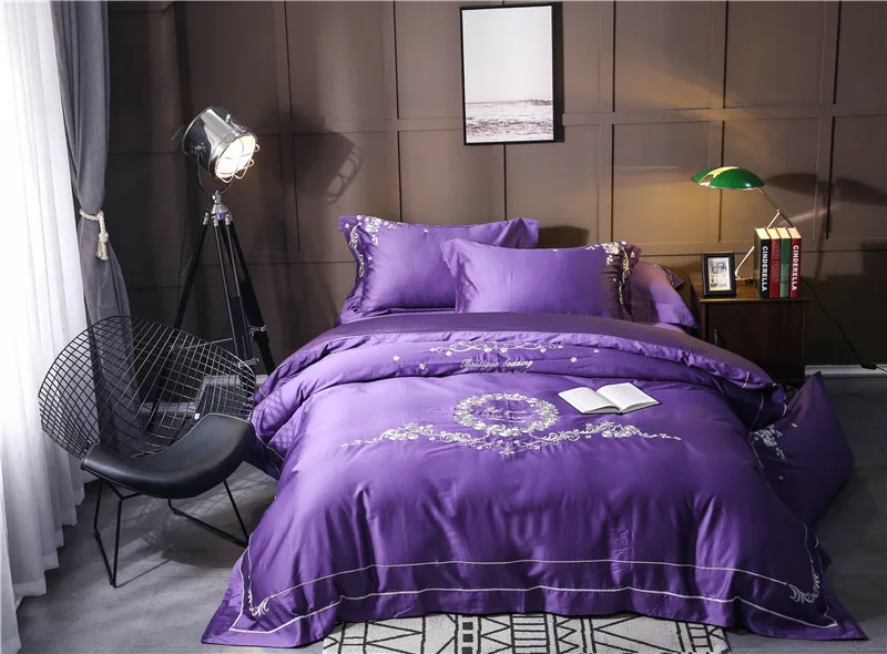 

2017 New Style Embroidery blue white purple Color 4 PCS Bedding Set King Queen Duvet Cover Flat Sheet PillowCase