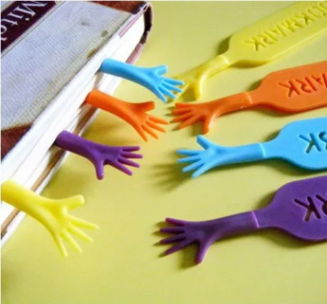 Best 4pcs #039;Help Me #039; Colorful Bookmarks set plastic novelty Item creative gift for kids chidren