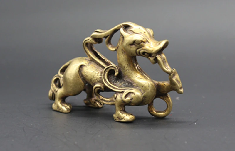 

(mini) Delicate Chinese Old-style Brass Decorative Lifelike Ancient Chinese Mythical Auspicious Beast Statue