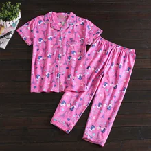 Летняя Домашняя одежда женские повседневные Мультяшные женский пижамный комплект хлопковый пижамный комплект Laides рубашка с отложным воротником+ брюки длиной до середины икры