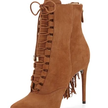 Красивые коричневые замшевые дамские ботильоны с острым носком на шнуровке Дизайнерские туфли-лодочки на высокой шпильке со складками и бахромой сзади Вечерняя обувь с бахромой