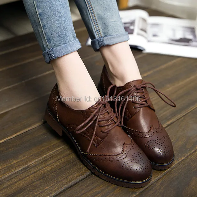 Vintage British Style bout rond Lace Up Oxford chaussures pour femmes mode sculpté Oxfords femmes Ladies