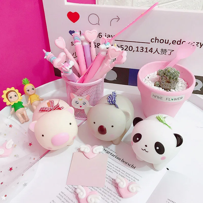

New Cute Plastic Pig Money Boxs Creative Cartoon Piggy Bank Cute Animal Bedoom Decoration Photo Props Gift For Children