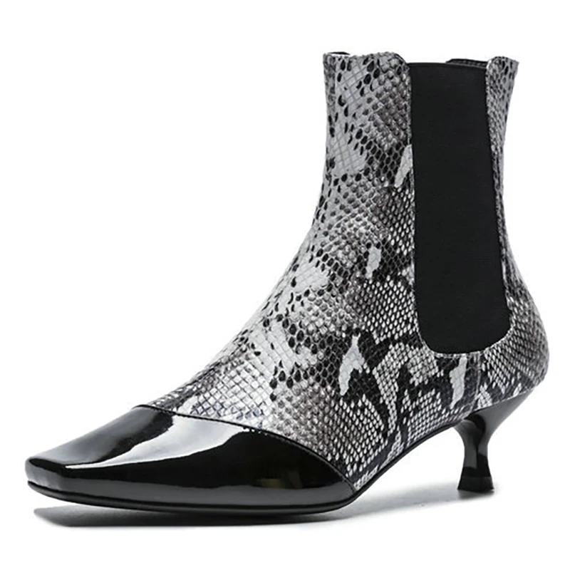 

Luxury Genuine Leather Ankle Boots Women Black Snake Print Chelsea Boots Ladies Kitten Heel Short Boots Women 2020 Winter Boots