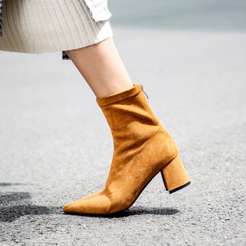 ISNOM/осенние эластичные женские носки; ботинки на толстом высоком каблуке; женская обувь из флока с острым носком; зимняя теплая обувь; большие размеры 33-43