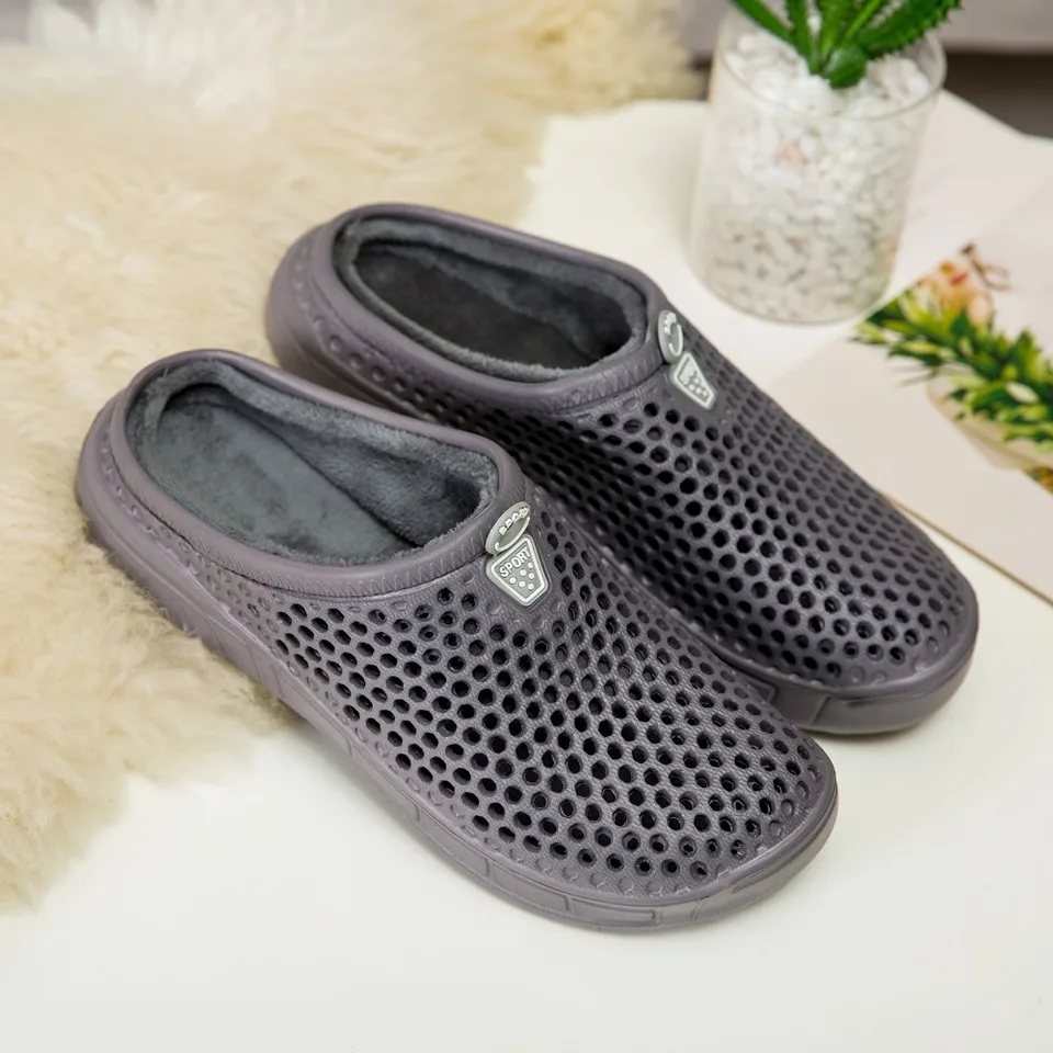 mens mammoth crocs