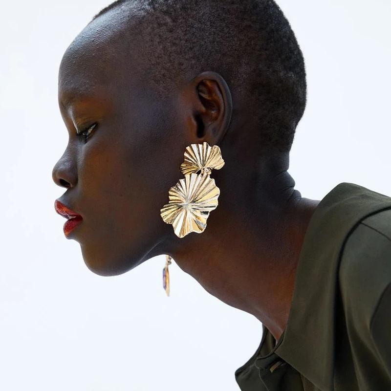 

Girlgo 2018 ZA Flower Metal Drop Earrings Women Punk Gold Color Hanging Earrings Wedding Bridal Accessory Jewelry Handmade C17