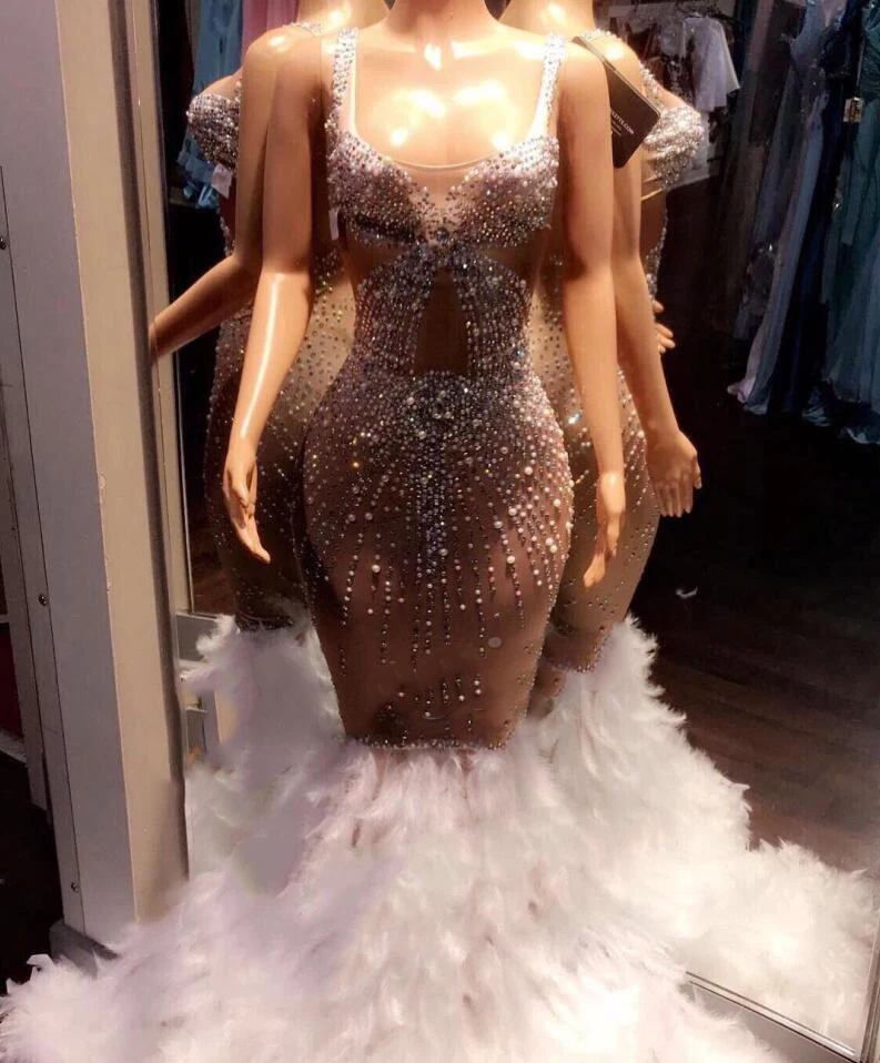 

Unique Sexy Mermaid Prom Dresses 2019 Black Girls Exquisite Beads See Through Feathers African Evening Party Gown DP0436