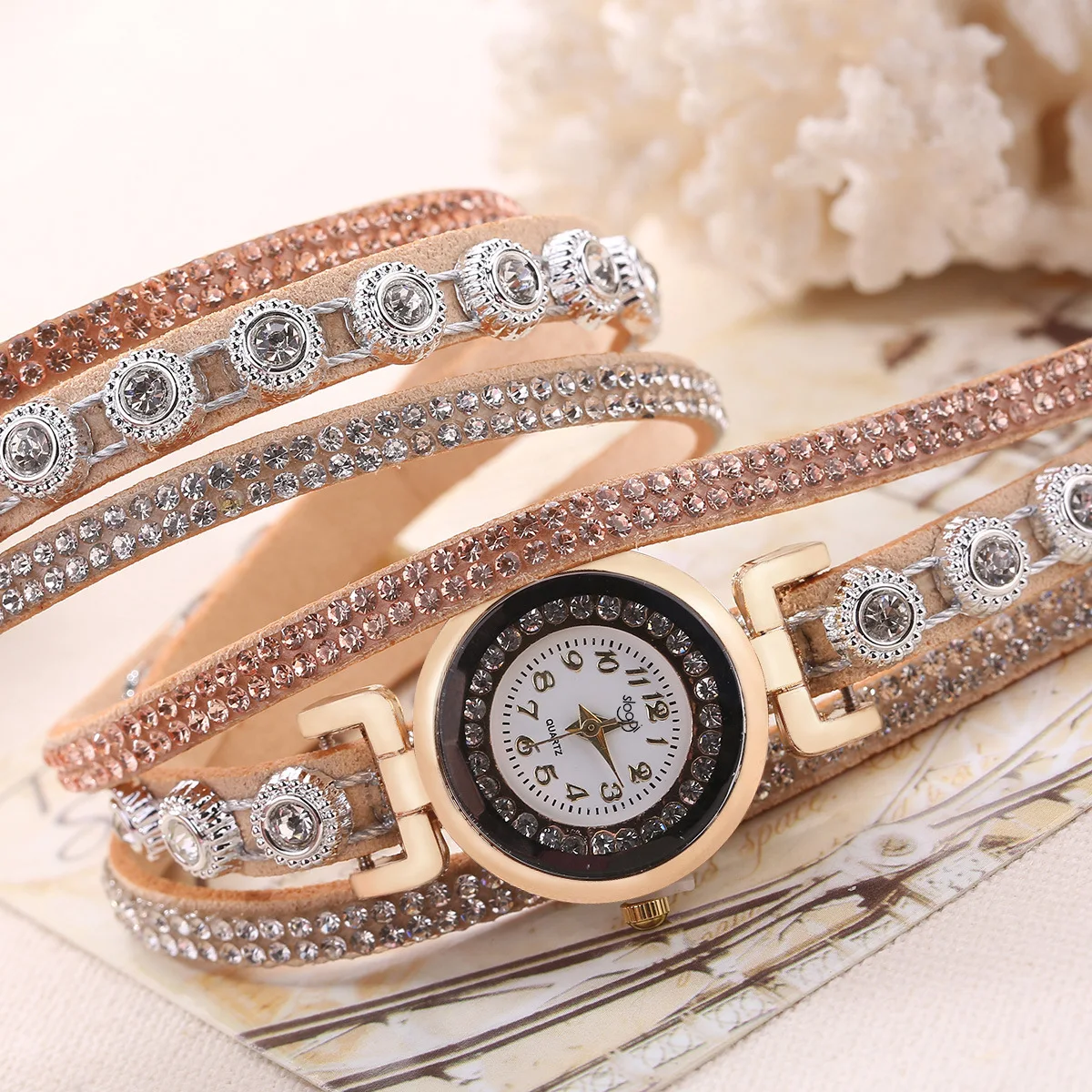 

New Women's Fashion Velvet Bracelet Watch Luxury Diamond Female Trend Wrist Quartz Watch