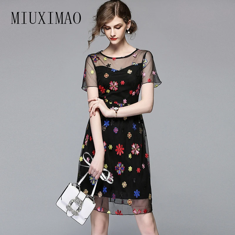 

2018 Spring & Summer New Arrival Casual Style A-Line O-Neck Short Sleeve Embroidery Patchwork Elegant Above Knee Dress Women