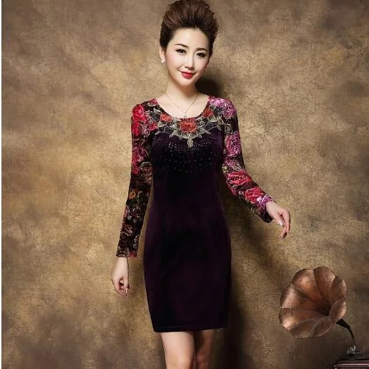

2017 Autumn Middle-aged Women Plus Size Velvet Dress Long Sleeve Embroidered Flower Print Dresses A Line Party Dress Elbise C61