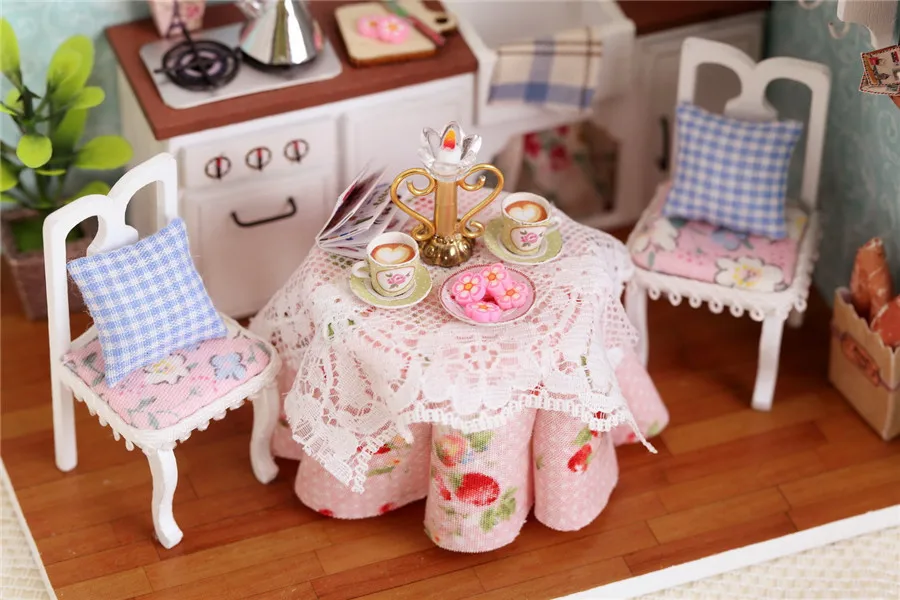 Милая комната DIY Miniatura дом игрушка счастье серия 4 Stlys DIY блоки с мебели светодиодный свет подарок на день рождения H07-H010