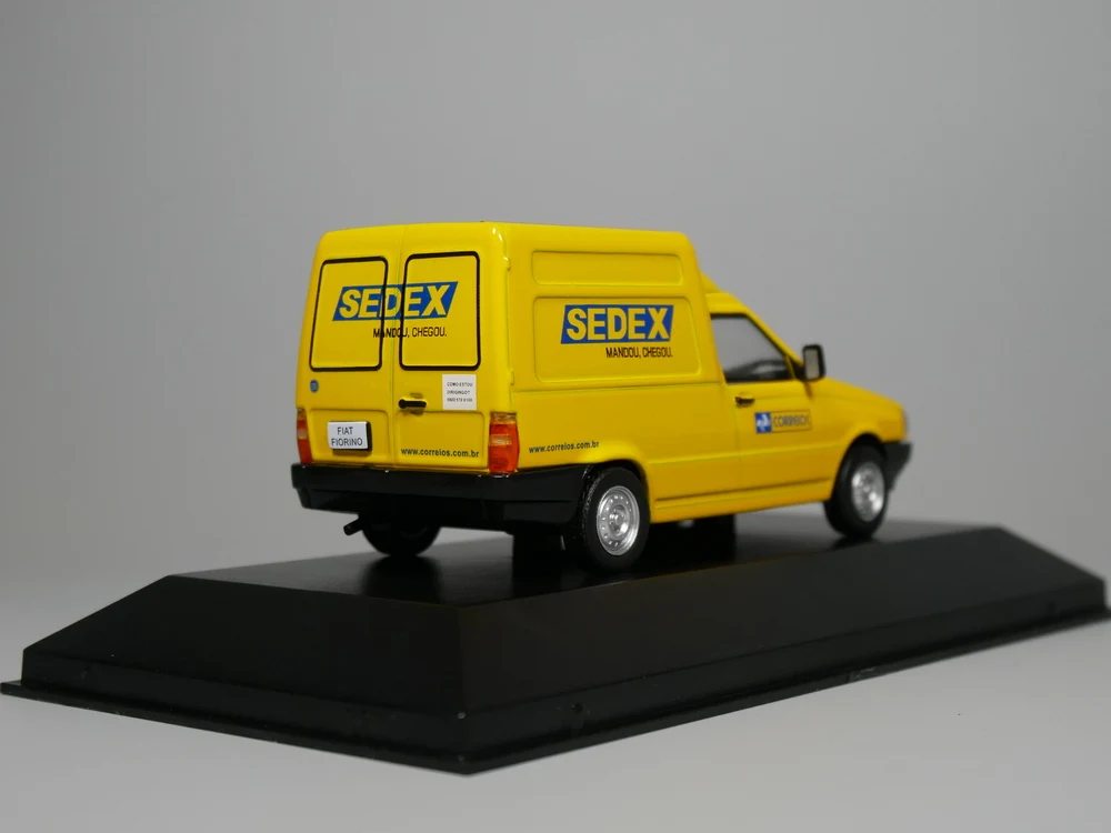 Авто ИНН-иксо 1:43 Fiat Fiorino Correios "SEDEX" литая модель автомобиля