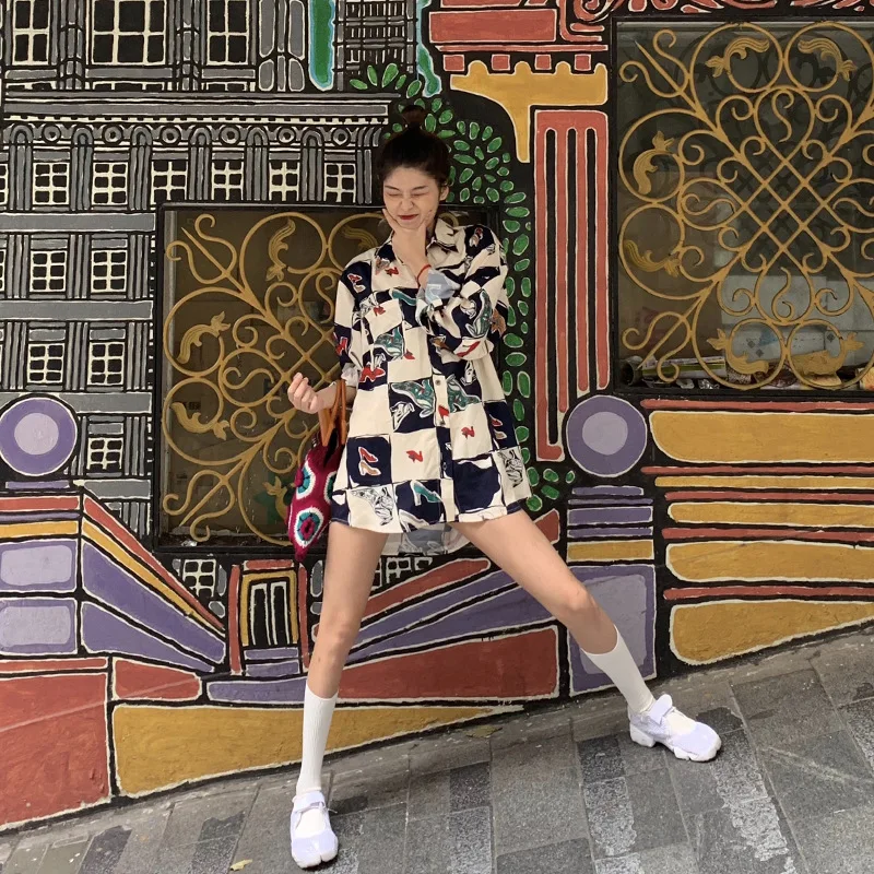 Internet Celebrity Series 2019 Summer New Summer Retro Sunscreen Shirt Print Broadcloth Clothes Shirts Women Internet Celebrity Series 2019 Summer New Summer Retro Sunscreen Shirt Print Broadcloth Clothes Shirts Women