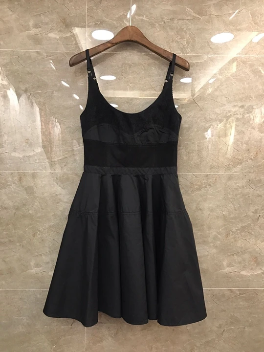 

2019 Summer New Women's A-shaped Pendulum Stitching Shoulder Suspender Dress 702
