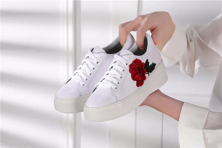 

New Sub-embroidery National Style To Increase Comfortable Women's Shoes British Children's Leather Sports Shoes Korean Casual