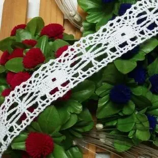 

Wholesale free shipping Christmas gift packing lace,DIY clothing accessories,packing ribbon,2.6cm lace trim,short cut allowed