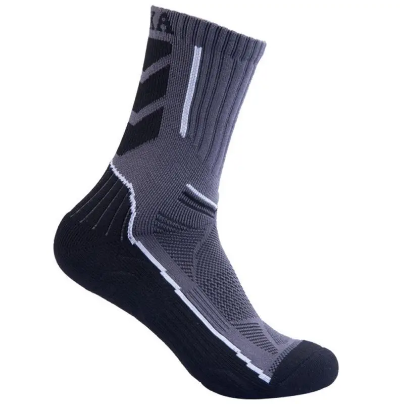 

Men Sports Socks Antibacterial Male Summer Winter Dry Socks Training Sweat New Breathable Absorb Quick