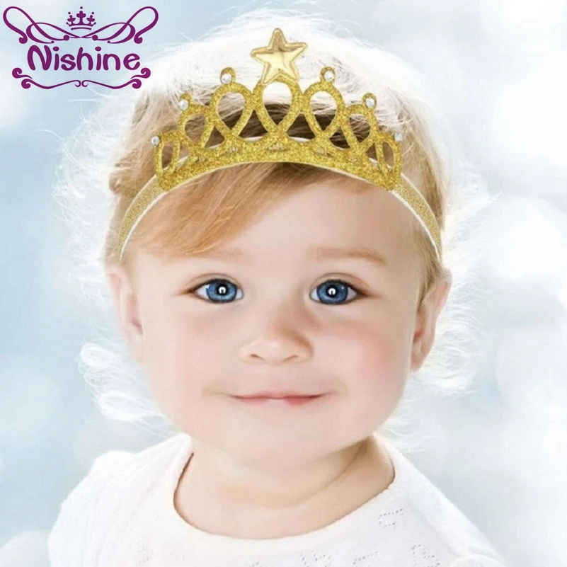 диадема на голове. корона для девочки фото. корона диадема для девочки. корона для девочки фото. диадема на маленькой девочке.