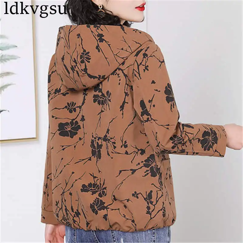 

Vintage Plus Size Mother Spring Windbreaker Jacket Short paragraph 2019 new middle-aged Women's Spring Autumn Hooded Coats V409
