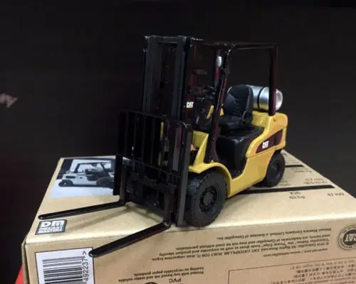 New Scale 1/25 гусеничный подъемник Cat P5000 бренд мастеры для литья под давлением DM 85223|lift