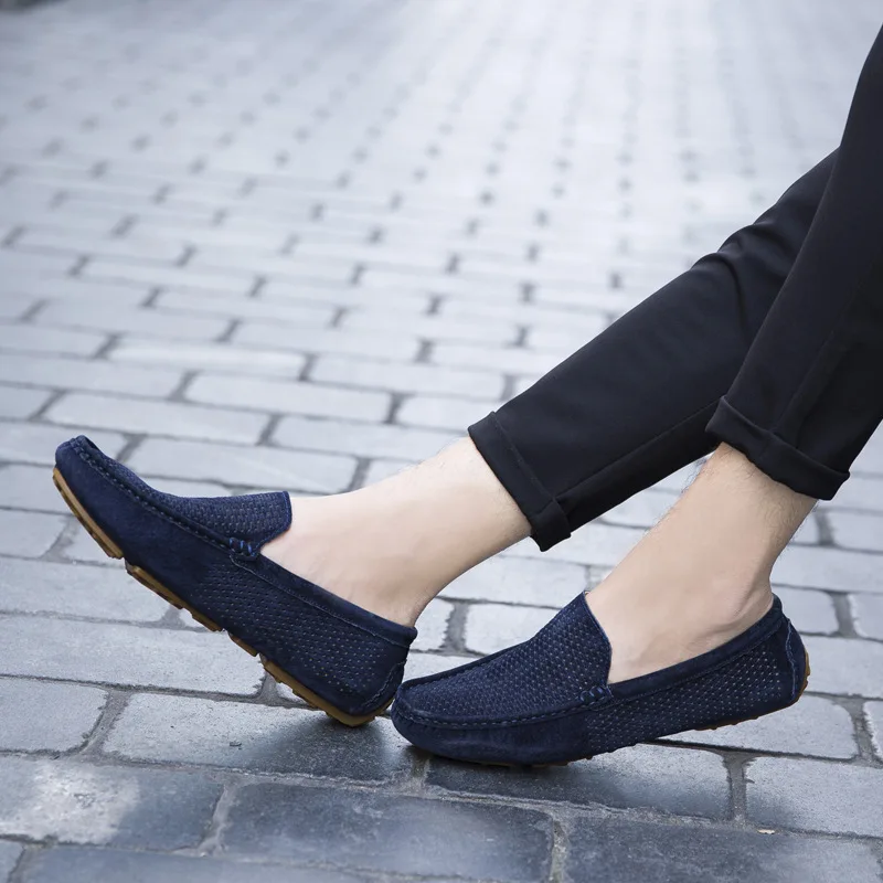 

New air-permeable hollow beans men's shoes are the main leisure fashion in summer