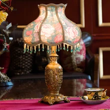 Настольная лампа в европейском ретро стиле из смолы, прикроватная настольная лампа в пасторальном стиле для гостиной/столовой, домашнее декоративное освещение