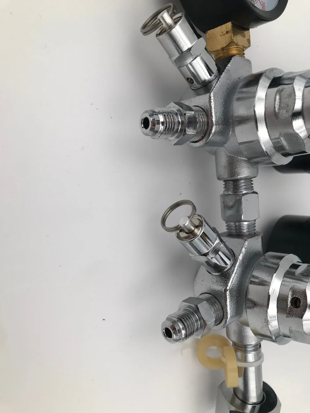 Двойной CO2 датчик регулятора с 1/" MFL Checkvalves, доморощенного CO2 регулятор, 0~ 2000psi, 0~ 60psi, CGA320