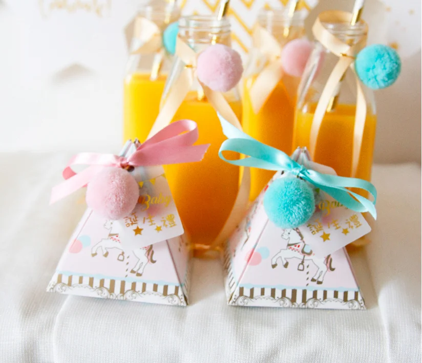 20 х розовый/синий треугольной пирамиды Baby Shower Коробки конфет дня крестильное платьице для малышей партия Подарочная коробка с Ленты и теги и шары