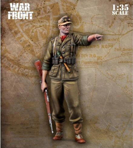 

1/35 Scale Unpainted Resin Figure Sergeant collection figure