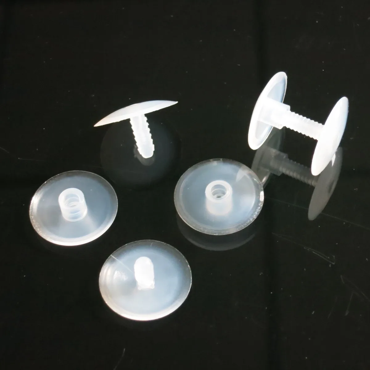 

Plastic Screw Fastener Buckle Carton Nut Fastening Fasteners Lock Button Rivet Studs Twisted