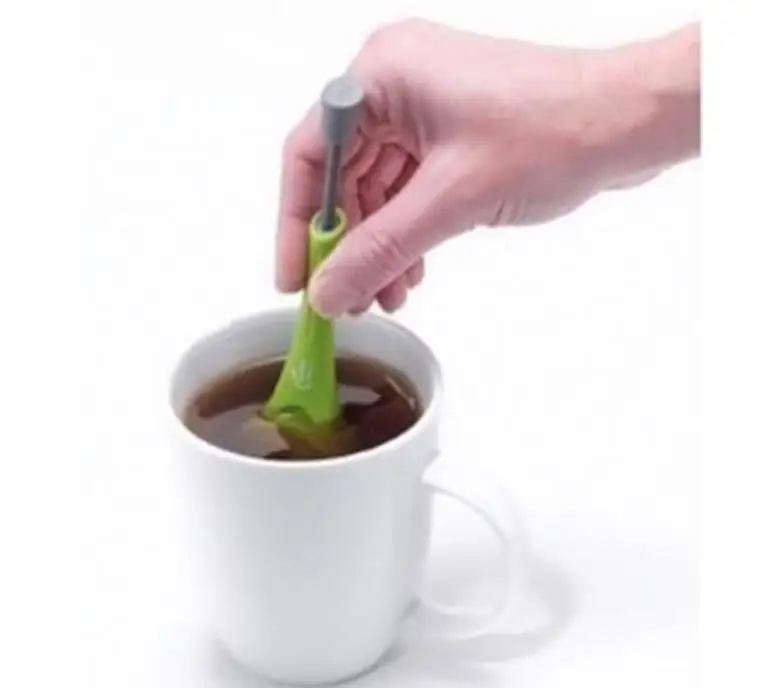 

Cute Flavor Total Tea Infuser Gadget Measure Swirl Steep Stir Press Silicone Rubber Tea&Coffee Strainer Green New 2018 Tea Filte