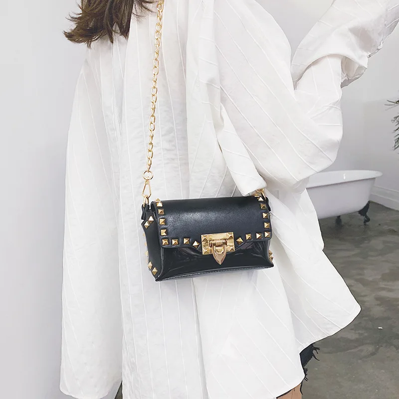 

Fashion Ins Chain Small Bag New All Match Laser Shoulder Bag Summer Leisure Shopping Crossbody Bag Tide Small Square Bag