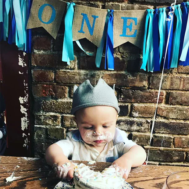 One Year Old Ribbon Dining Chair Linen Flag Bar Decorated Happy Birthday Decoration Party Kids Baby Shower Boy Girl Babyshower One Year Old Ribbon Dining Chair Linen Flag Bar Decorated Happy Birthday Decoration Party Kids Baby Shower Boy Girl Babyshower