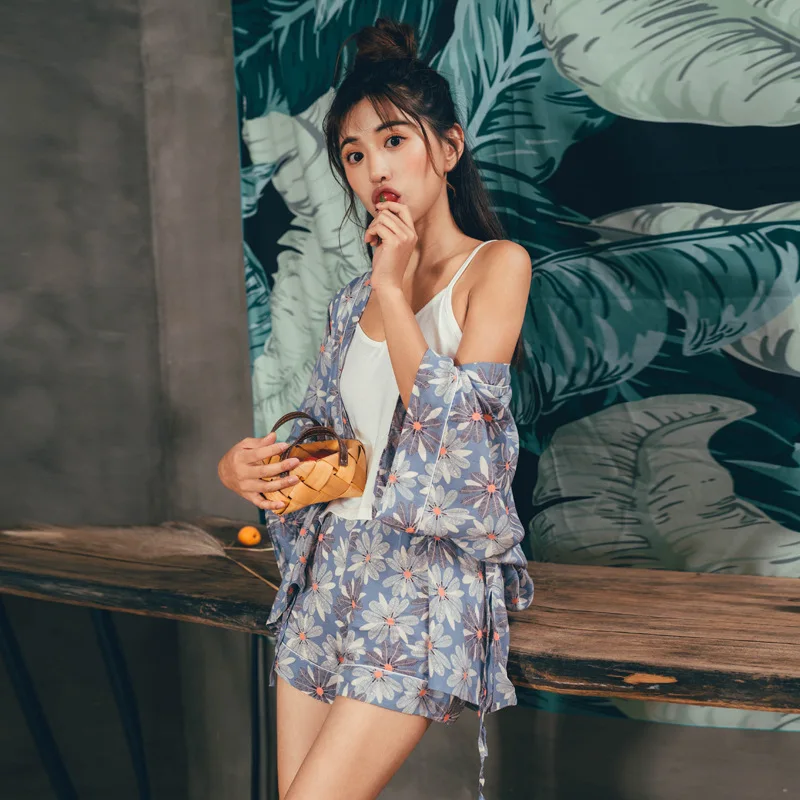 

Summer New Sweet Lady Printing Daisy Sling Shorts Three Pieces Set Loose Pajamas Sexy Pijama Loungewear Women Sleepwear Pj Set