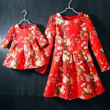 Платье для мамы и дочки, большой размер, Красный, с цветочным принтом, цельный комплект, для девочек, женские платья-миди, семейный образ, Одинаковая одежда