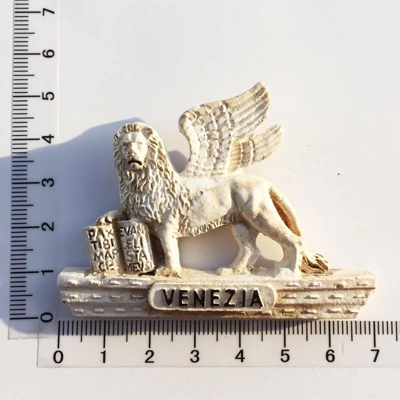 

Italy Water City Venice City Standard Flying Lion Statue Tourist Souvenir Magnetic Fridge Magnet