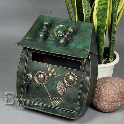 

Garden decor, Villa mailbox , Green Ant Iron Mailbox Waterproof Home Decoration Garden mailbox, post box, boite aux lettres
