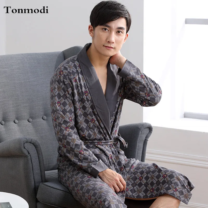 

Long sleeve Nightwear Cotton Gowns for men noble bathrobe Plaid Nightdress