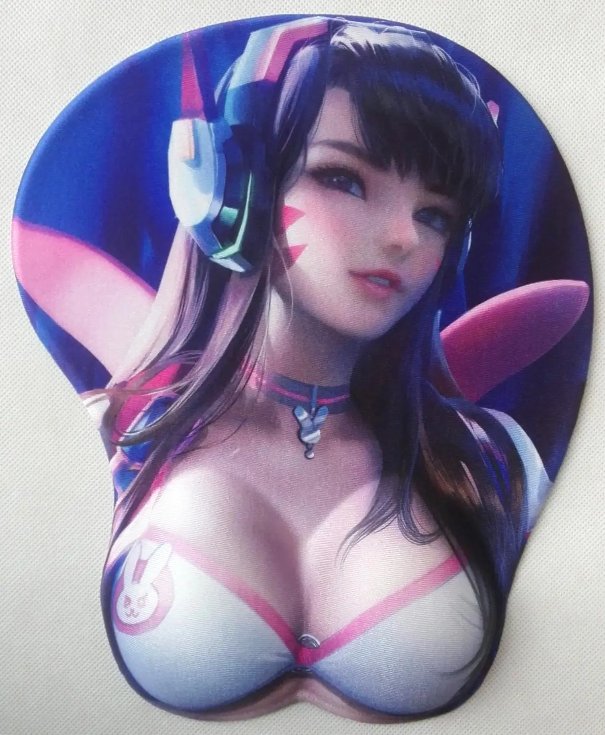 

2019 new version Japanese anime silicone 3d mouse pad Lycra fabric wristbands Cartoon Creative sexy mouse pad Chest mouse pad