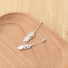 Корейские Симпатичные, с перьями, Короткие креативные 925 пробы серебряные темпераментные Модные женские серьги-гвоздики SEA119