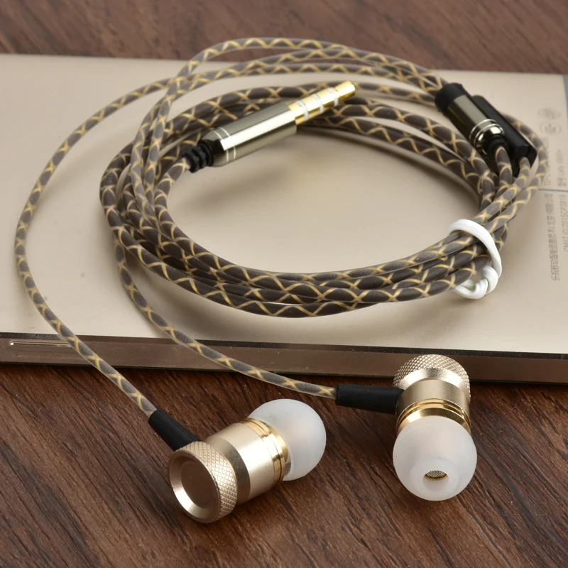 2016 Metal wired earphones with Microphone stereo Noise cancelling for