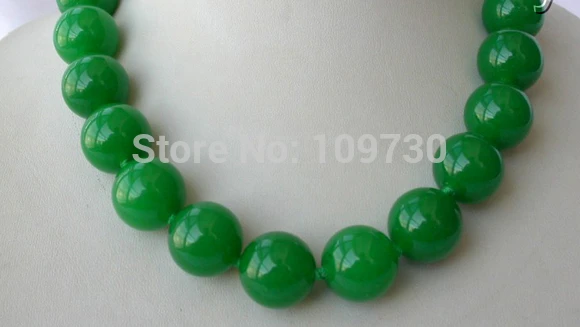 

Jewelr stunning big 18mm round green natural gem beads necklace