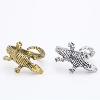 

Fashion punk style crocodile ring, ring is designed for men