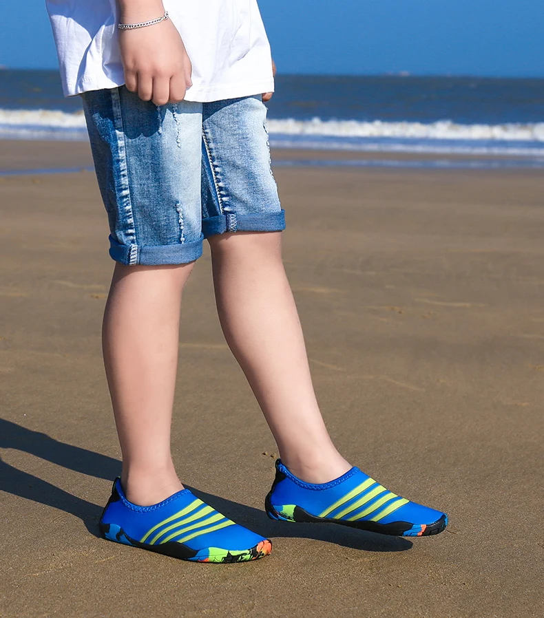 Clorts Summer Beach Shoes Water Shoes Men Mesh Lightweight Aqua Shoes (26)