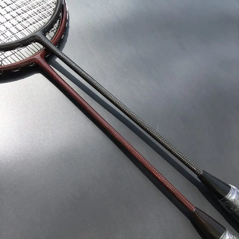 1 unid shippingBLACK libre tejido raqueta de bádminton 100% de fibra de carbono raqueta de bádminton 4u 82G
