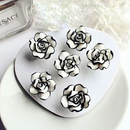 Женские серьги пусеты Bluelans элегантные модные с белыми и черными розами для