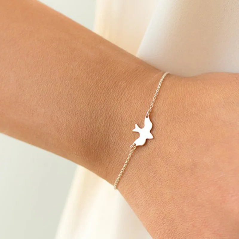 

2019 Hot Selling Delicate Tiny Peace Dove Braclet Simple Charm Adjustable Bracelets for Women Gold Alloy Bracelet Everyday Gift