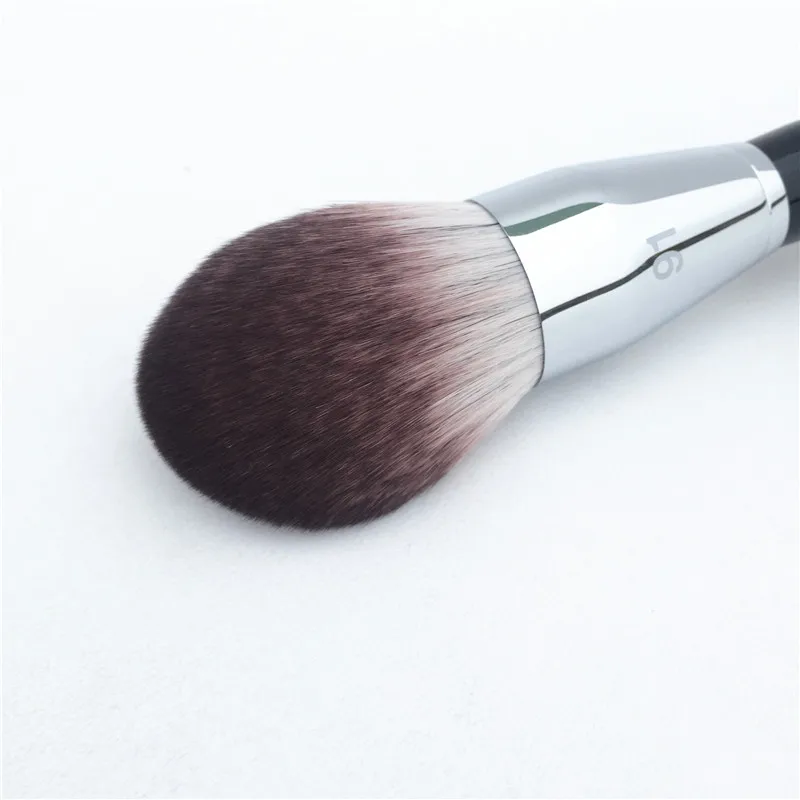 Sephora PRO Featherweight Powder Brush #91 _ 3
