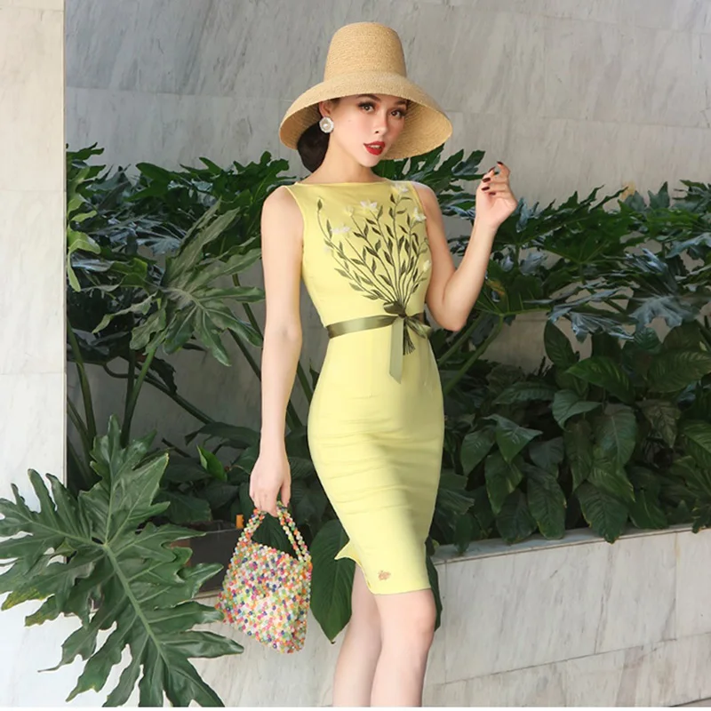 

le palais vintage Elegant Embroidery Dress Dimensional Floral Slim High Rise Mid Length Adjustable Belt Dress 2019 Summer